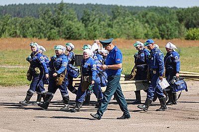 Соревнования среди санитарных и пожарных дружин в Гродно собрали около 400 участников