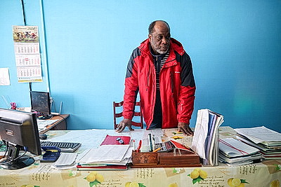 Полюбил мороз и жареную картошку. Как живет и работает в Беларуси зоотехник из Мали