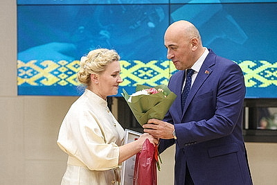 Журналистов БЕЛТА наградили за победу в конкурсе на лучшее освещение развития и строительства Вооруженных Сил