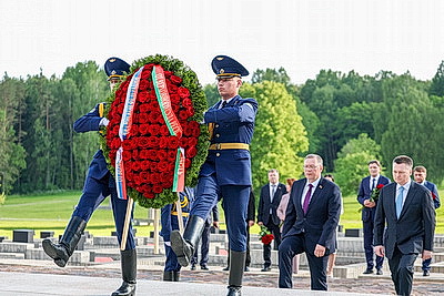 Главы верховных судов Беларуси и России отдали дань памяти жертвам геноцида белорусского народа
