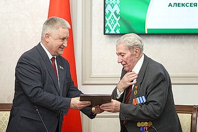 Председателя Совета Компартии Беларуси Камая поздравили в Палате представителей с 90-летием