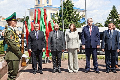 Кочанова: депутаты на местах первыми видят проблемы людей и знают об их реальных потребностях
