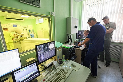 Тяжелораненого в ходе атаки дрона в Брянской области взрослого привезли в военный госпиталь в Минске