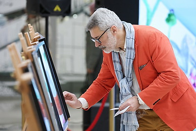 Выставку картин паралимпийцев представили в ходе проекта \"Другая глубина\" в Минске