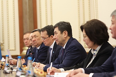 Сергеенко на встрече с делегацией Казахстана отметил роль парламентариев в продвижении объединительной повестки