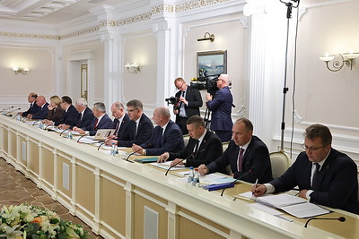 Лукашенко собрал совещание с руководством Совмина