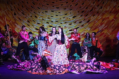 Премьеру музыкального спектакля \"Ночь Земфиры\" представил зрителям Гродненский драмтеатр