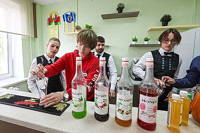 Встреча Кочановой с воспитанниками социально-педагогических центров прошла в столичном колледже