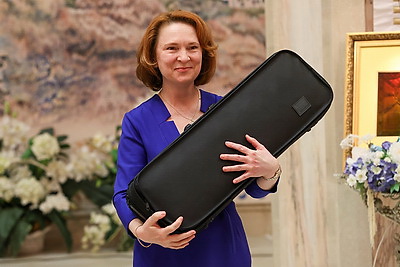 Инструмент с особой душевной организацией. БГАМ получила эксклюзивную скрипку из Швейцарии