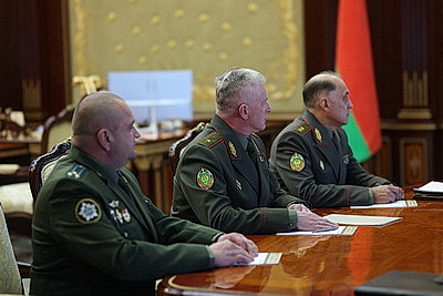 Лукашенко заслушал доклад по тематике плана строительства и развития Вооруженных Сил