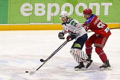 Хоккеисты \"Юности\" обыграли \"Металлург\" в матче экстралиги