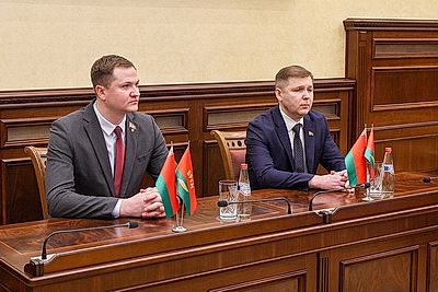 Всебелорусская акция \"Мы - граждане Беларуси!\" стартовала в Конституционном Суде