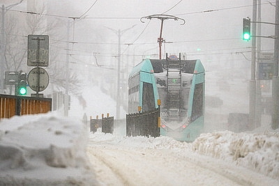 Последствия снегопада устраняют в городах Беларуси