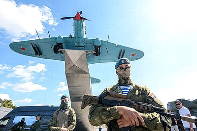 Символ мужества и гордости народа. Торжества по случаю Дня Независимости проходят на Кургане Славы