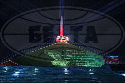 \"Женское лицо Победы\". На Кургане Славы ожили образы участниц войны