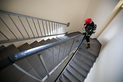 24 этажа скоростного подъема. Конкурс среди спасателей прошел в Минске