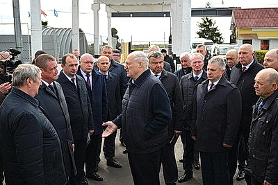 Лукашенко обозначил актуальные задачи по развитию агросервисов
