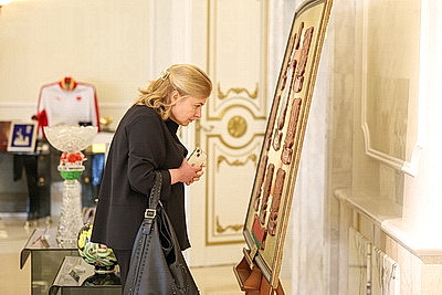 Сотрудники \"Белэнерго\" посетили с экскурсией Дворец Независимости