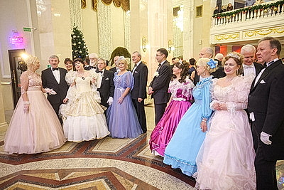 \"Хотя бы на миг почувствовать себя Золушкой, пусть и взрослой\". Большой театр встретил старый Новый год