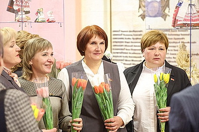 Диалог о будущем сердца страны. В Овальном зале собрались женщины, которые хотят сделать жизнь на селе ярче и комфортнее