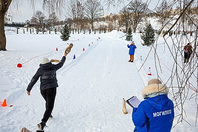 Чемпионат по метанию валенка прошел в Могилеве