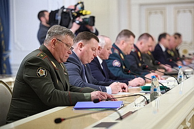 Госпрограмма вооружения на пятилетку стала темой совещания у Лукашенко