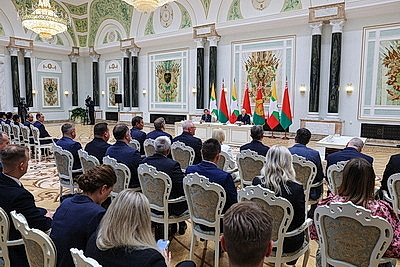 Экономика, наука, правовая помощь. По итогам переговоров лидеров Беларуси и Мьянмы подписан пакет документов