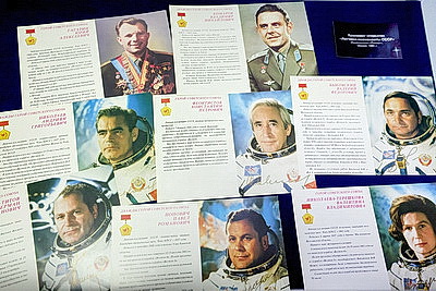 Письмо Гагарина, значки, плакаты. В Витебске открылась посвященная космосу выставка