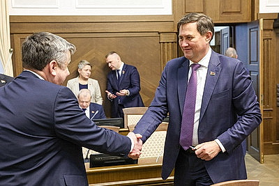 Стратегию создания мультибрендовых центров белорусской техники в регионах России рассмотрели в правительстве