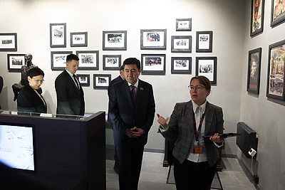 Председатель Мажилиса Парламента Республики Казахстан возложил цветы в МК \"Хатынь\"