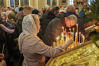 Тихая радость в шумном мире. Как минчане отмечают Рождество