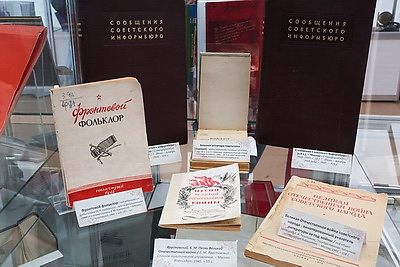 Мемориальную доску Ивану Чигринову, мурал с изображениями знаменитых земляков открыли в Костюковичах