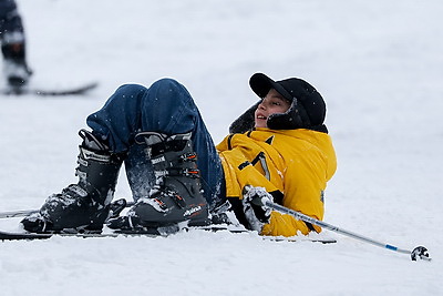Любители активного отдыха провели праздничные выходные на снежных склонах