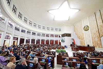 Диалог о будущем сердца страны. В Овальном зале собрались женщины, которые хотят сделать жизнь на селе ярче и комфортнее