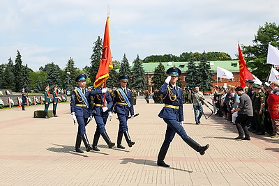 Пламя Вечного огня из Брестской крепости передадут в Центральный парк ВС России \"Патриот\"