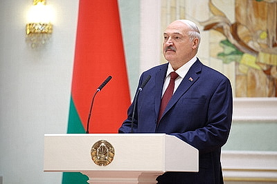 Едины в стремлении сделать страну лучше. Лукашенко в преддверии 8 Марта вручил женщинам госнаграды
