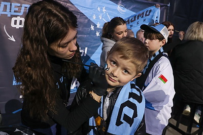 \"Наши болельщики - лучшие\". Хоккейное \"Динамо\" закрыло сезон в \"Минск-Арене\"