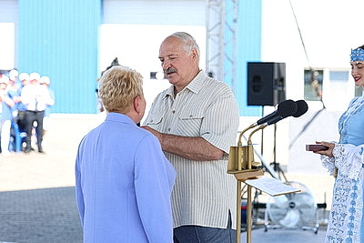 Лукашенко посещает Березовский район