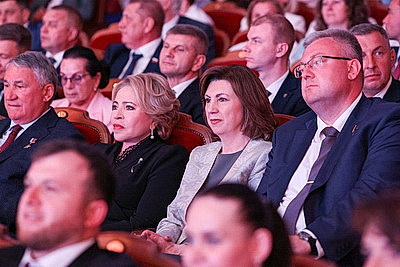 Гала-концерт мастеров искусств Беларуси и России проходит в Большом театре