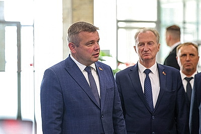Торговля на селе и перспективы БелОМО. Лукашенко посетил Вилейский район