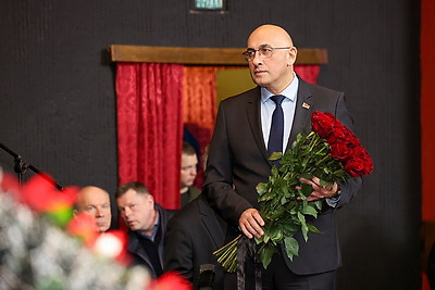 В Минске простились с народным поэтом, одним из авторов Государственного гимна Владимиром Каризной