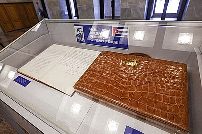 Выставка к 100-летию Фиделя Кастро открылась в Палате представителей
