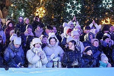 Новогодние гулянья проходят в столице и регионах