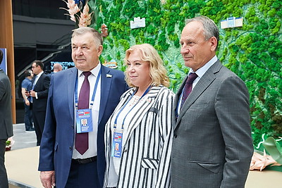 От сельского хозяйства до гуманитарного сотрудничества. На полях Форума регионов подписан ряд документов