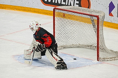 Восемь команд из четырех стран: хоккейный турнир \"В основании будущего\" стартовал в Минске