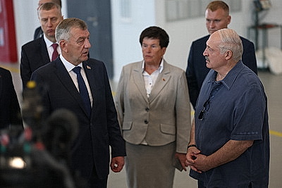 Лукашенко с рабочей поездкой посетил Шкловский район
