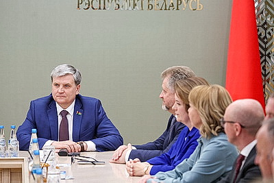 Защищая правду и суверенитет страны. Представителям СМИ вручили награды в Совете Республики