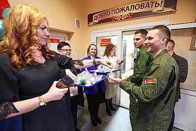 Акцию \"Мамины пироги\" провели в 60-м отдельном полку связи