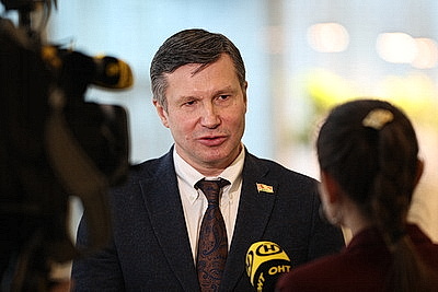 Где и как в Беларуси будут учить профессиям будущего? Вопрос стал темой совещания у Лукашенко