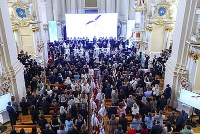 \"Разговор о важном\": укрепление институтов семьи обсуждают участники международного форума в Полоцке
